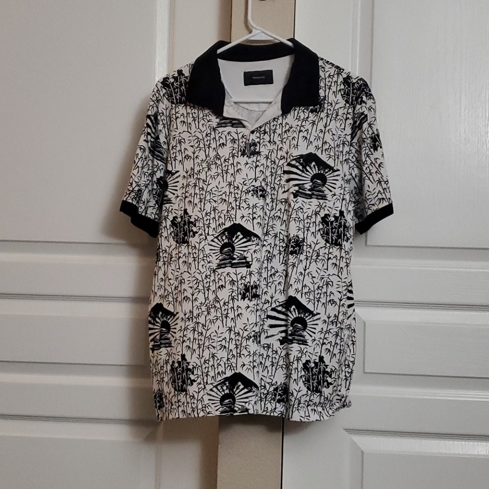 Black and white patterned shirt